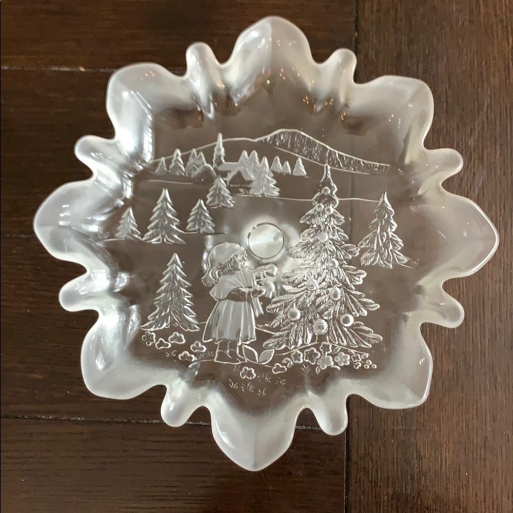 Mikasa Holiday Crystal footed platter